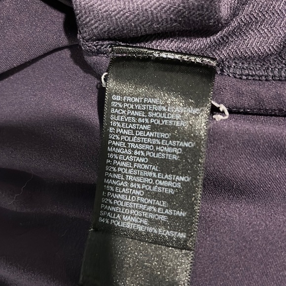 The North face Motivation long sleeved tee shirt - Picture 6 of 8